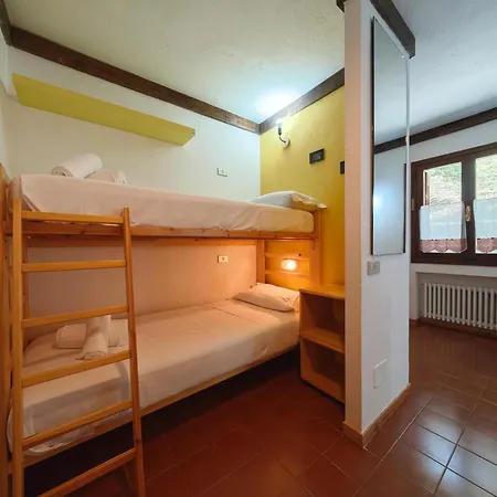 Appartement Hostdomus - Abete 2 *